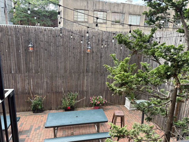 Patio garden & planters
